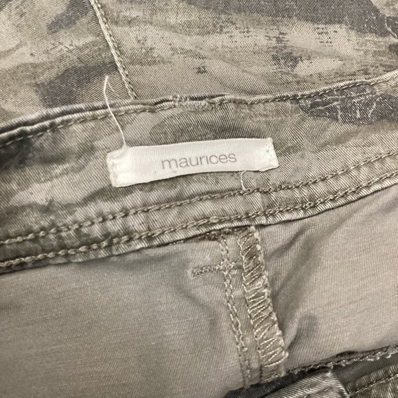 Maurices Women's Size 1/2 Camouflage Print Casual Pants Stretch Cotton Blend - Picture 7 of 9